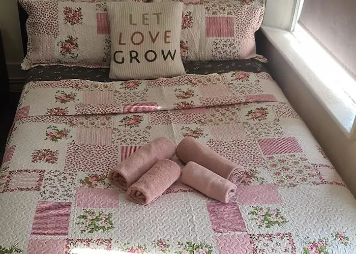 Comfy Flat In Heart Of London